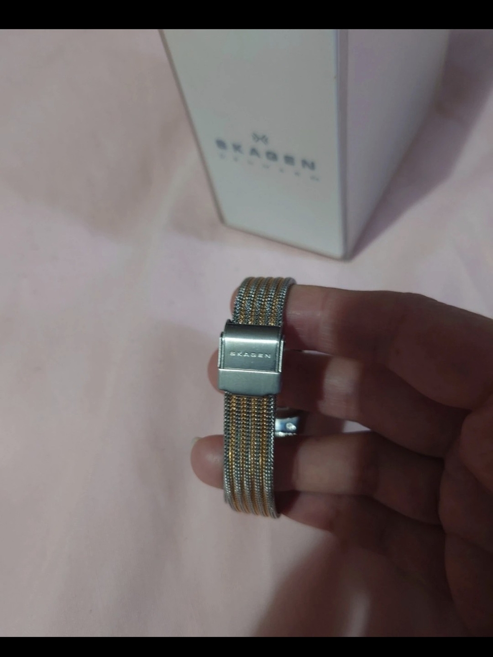 Skagen Women Two-Tone Water Resistant,Mineral Crystal,Stainless Steel,Mesh Watch - Picture 5 of 7